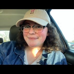 Meet your Posher, Lilly